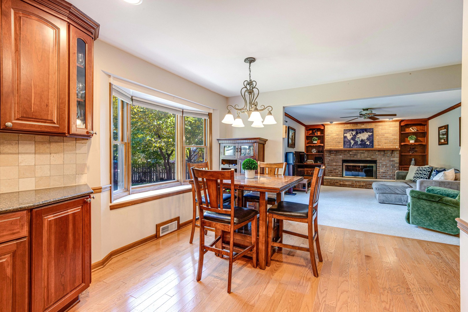 619 N California Avenue