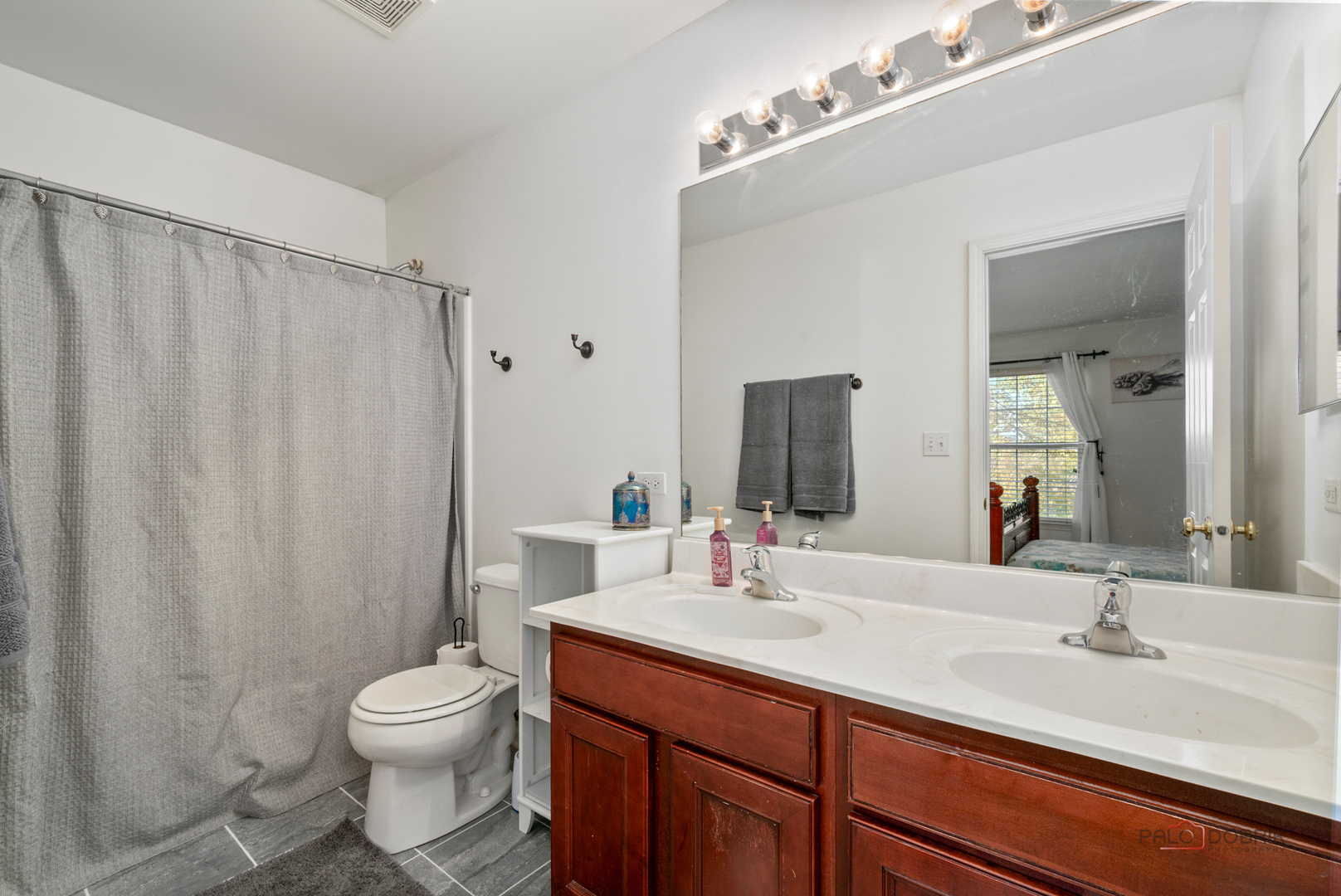 908 S Arlington Drive