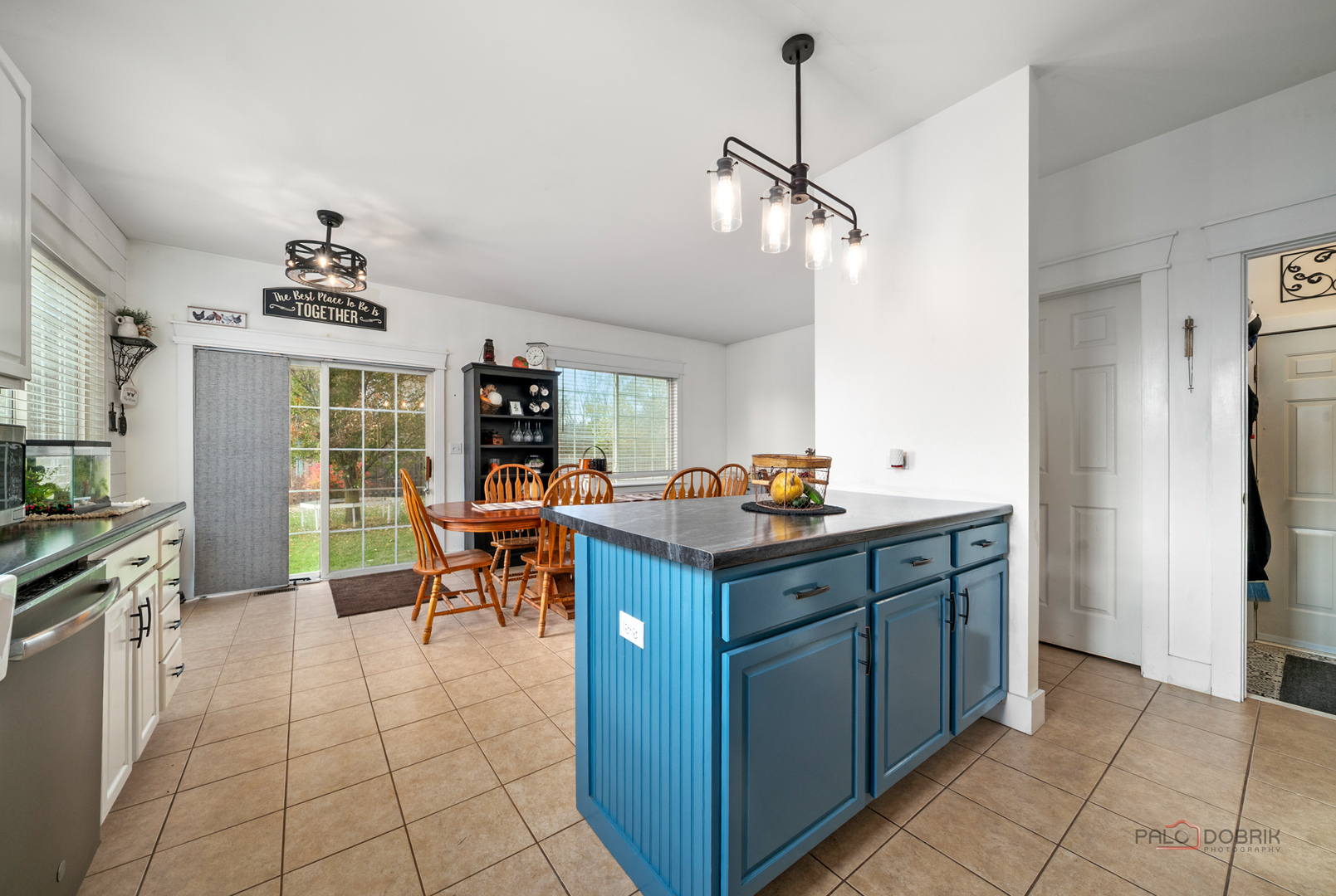 908 S Arlington Drive