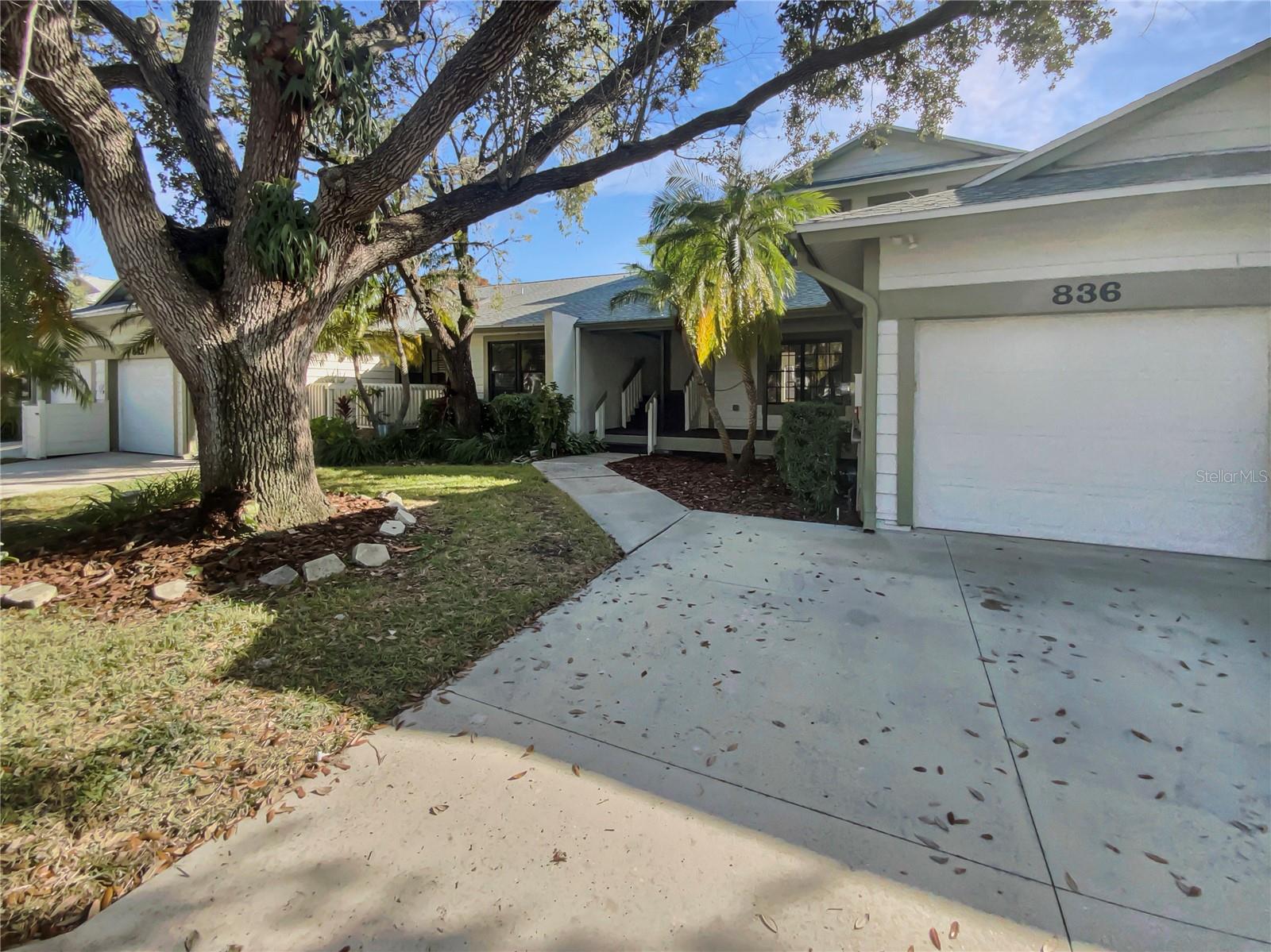 836 AMELIA CT NE