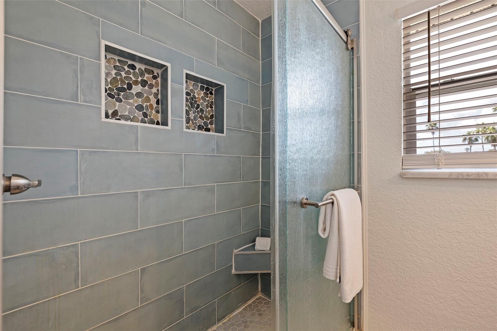 1870 NEBRASKA AVE NE