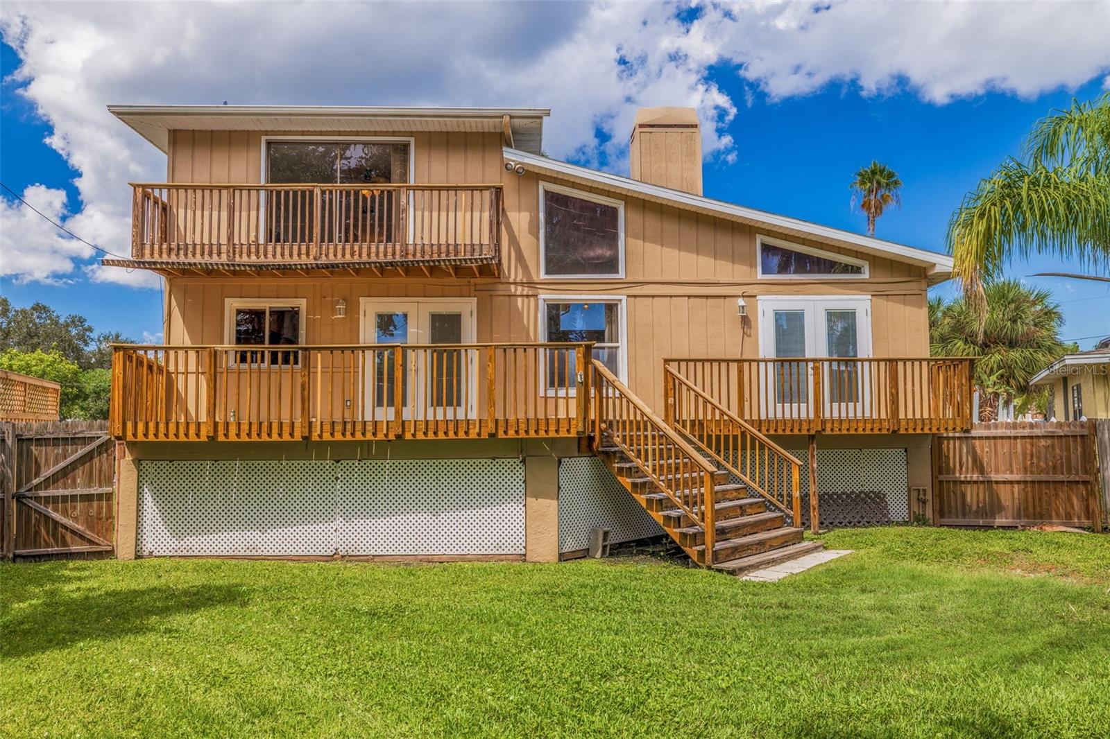 1870 NEBRASKA AVE NE