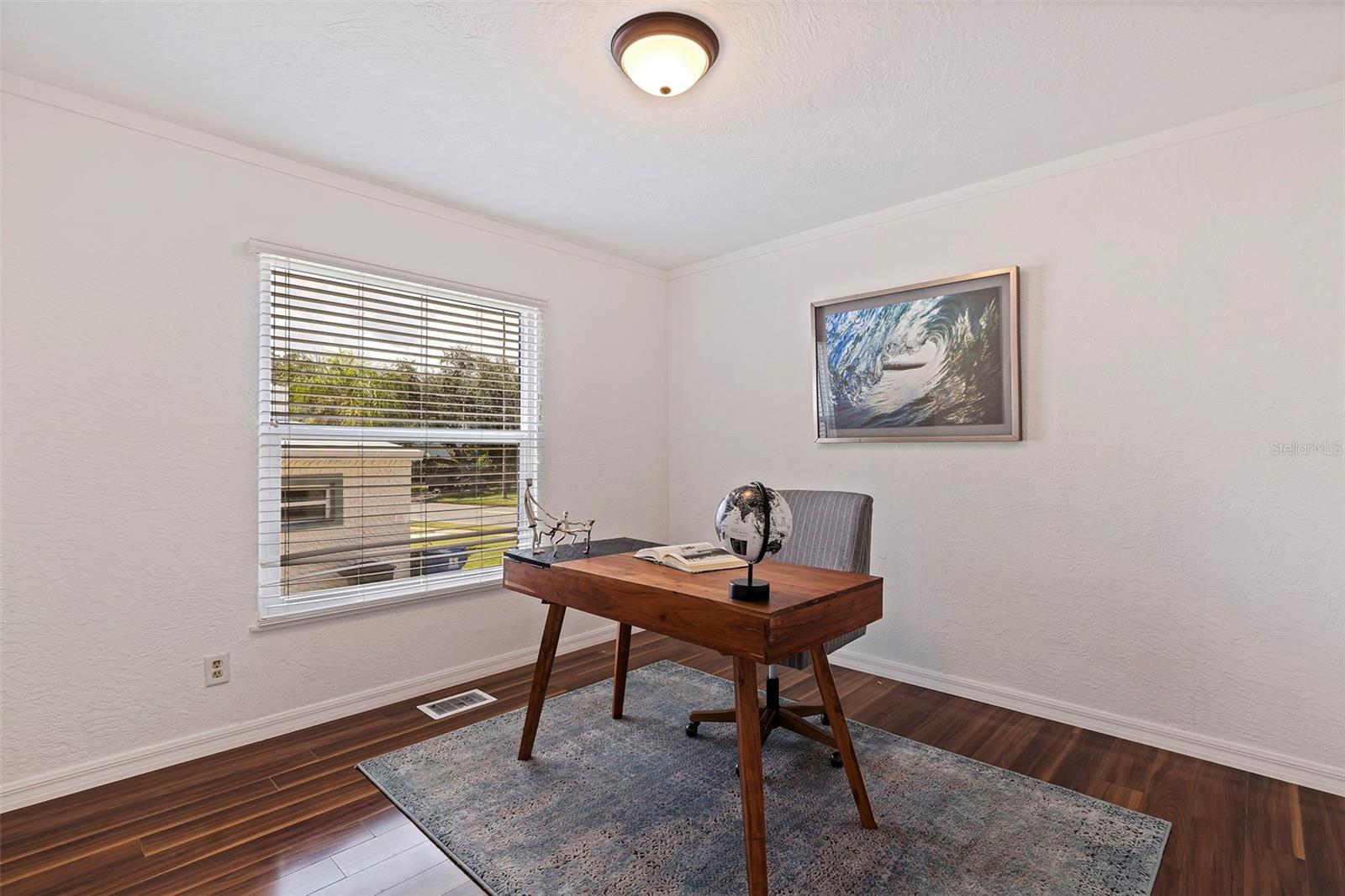 1870 NEBRASKA AVE NE