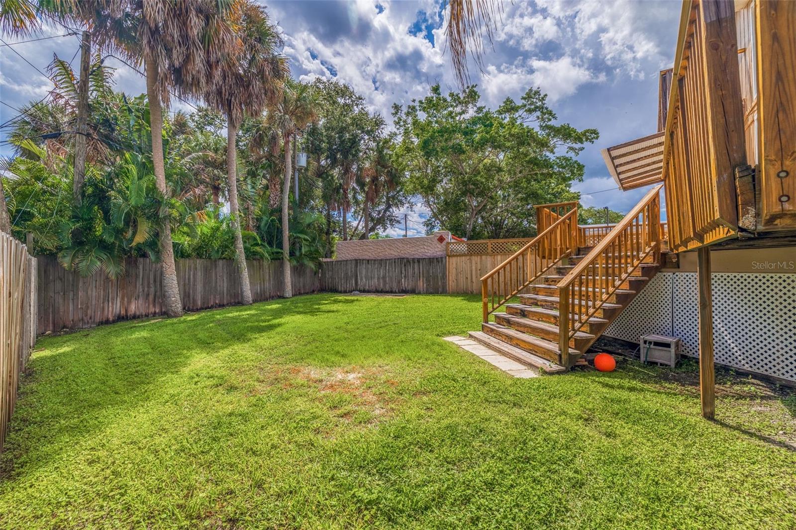 1870 NEBRASKA AVE NE