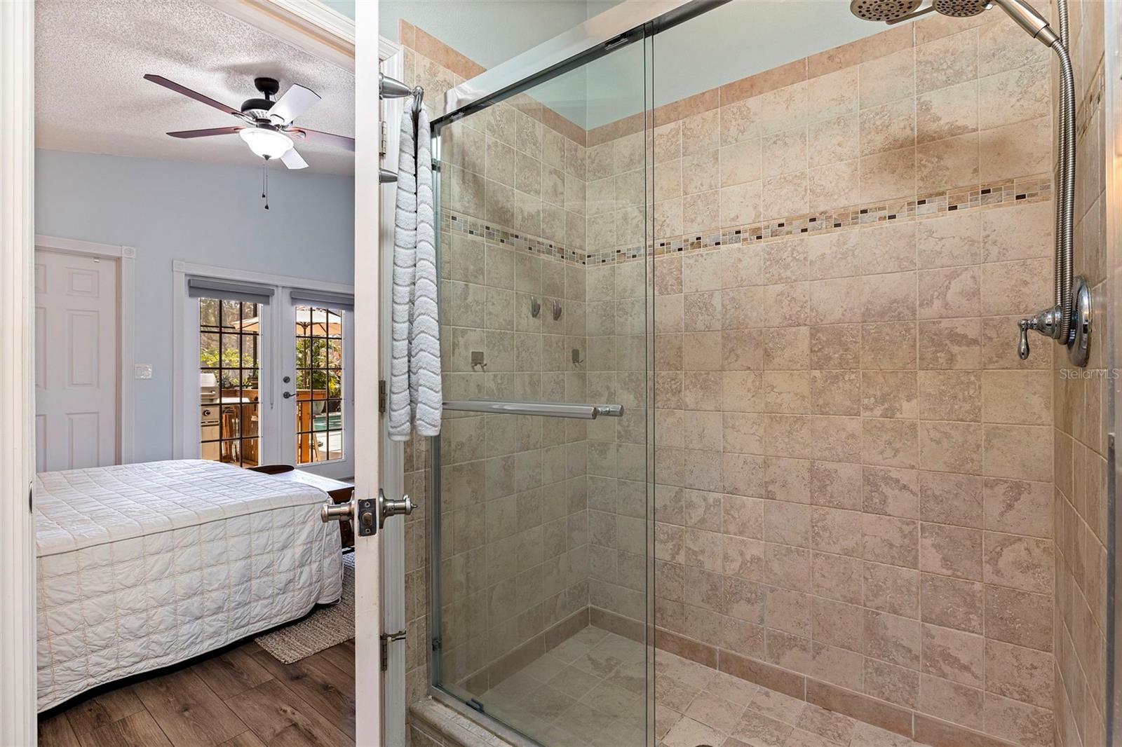 720 WHITE SAND DR NE