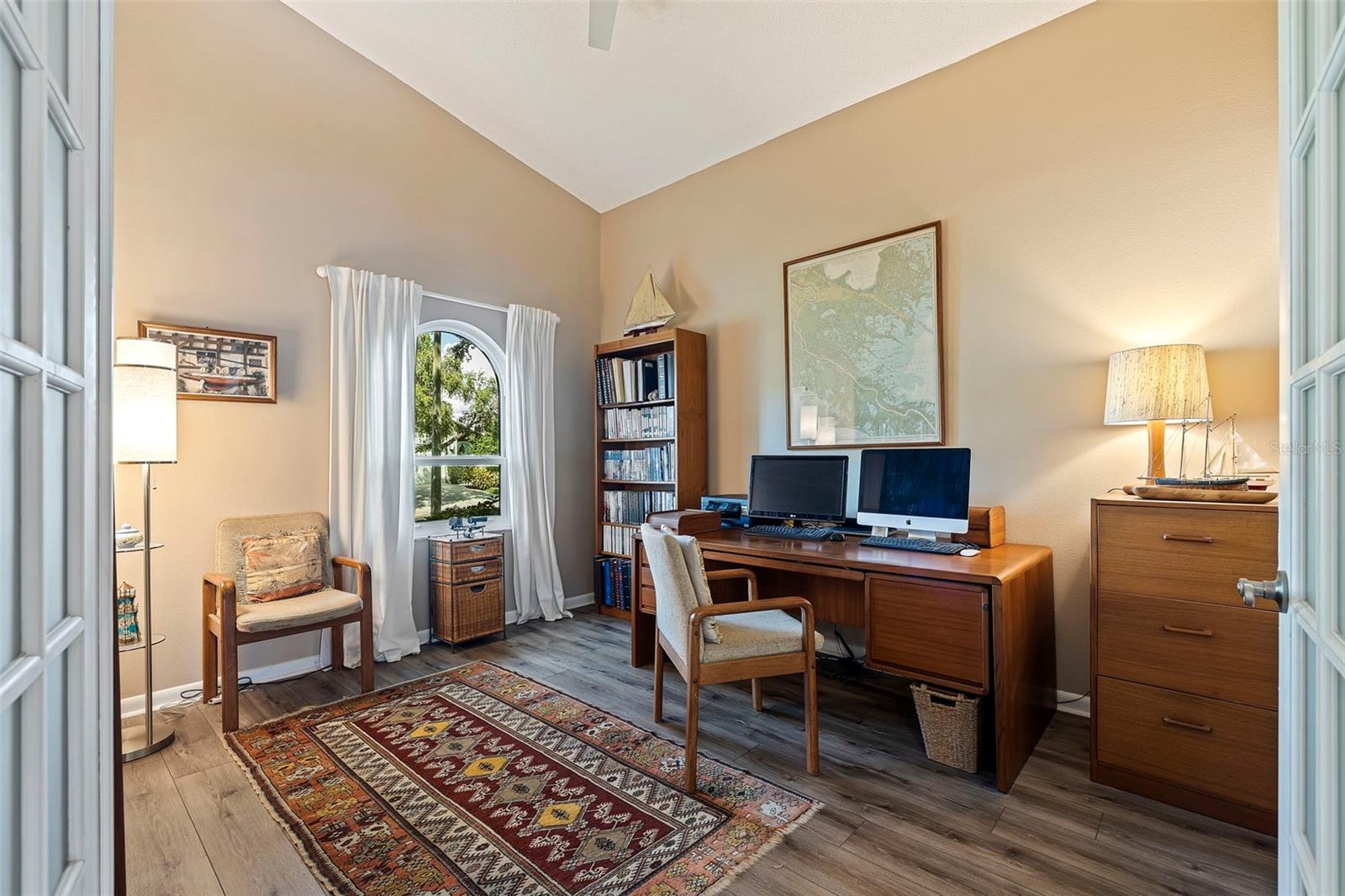 720 WHITE SAND DR NE