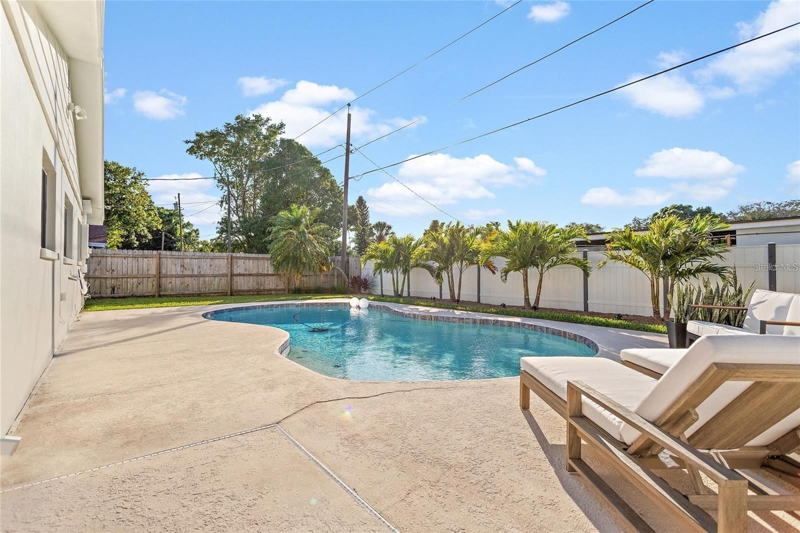 3462 BAYSHORE BLVD NE