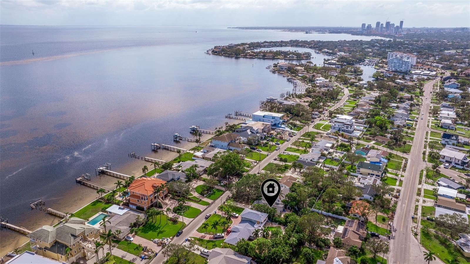 3700 BAYSHORE BLVD NE