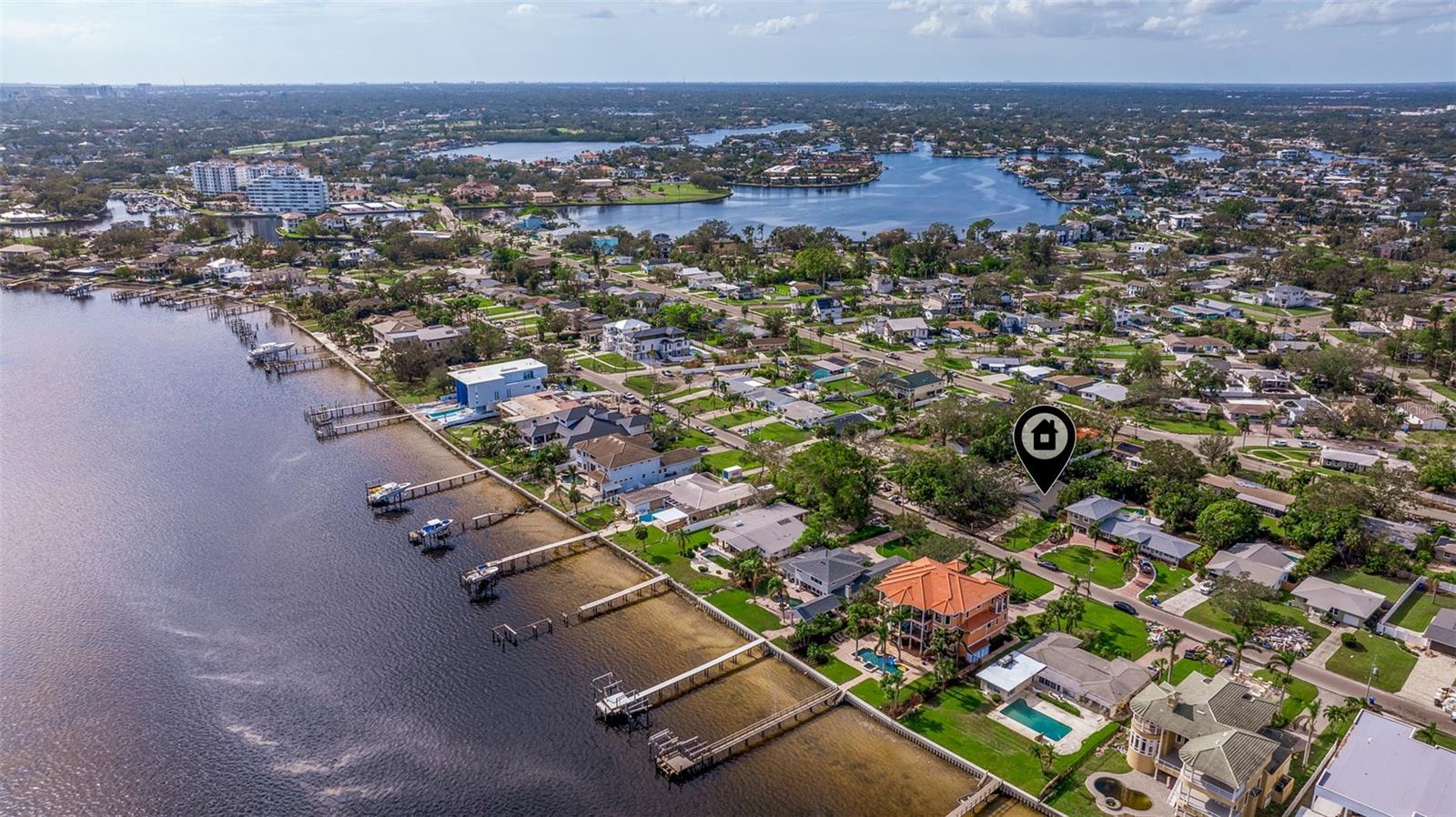 3700 BAYSHORE BLVD NE