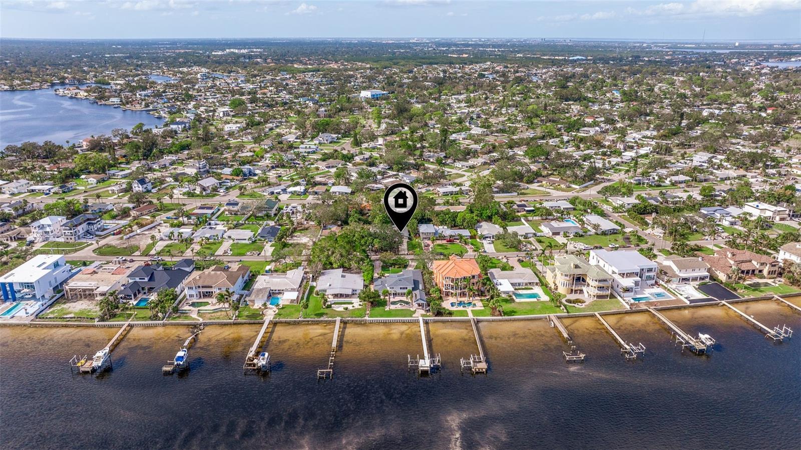 3700 BAYSHORE BLVD NE