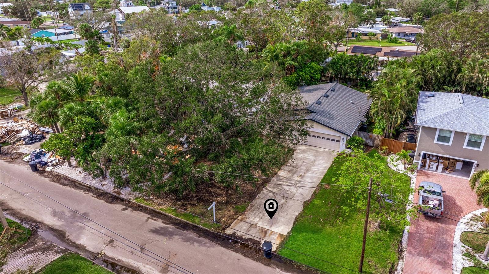 3700 BAYSHORE BLVD NE