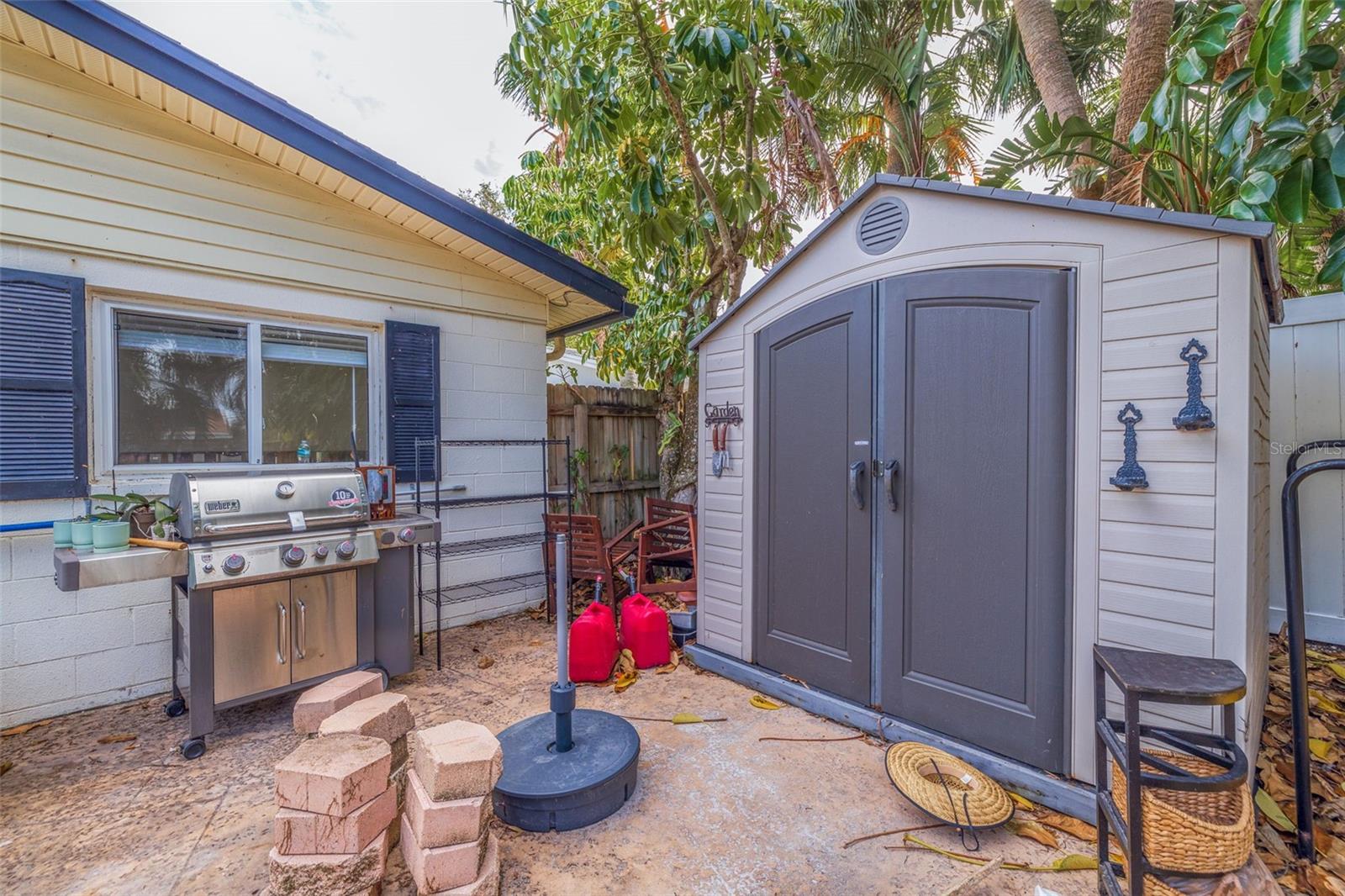 3700 BAYSHORE BLVD NE