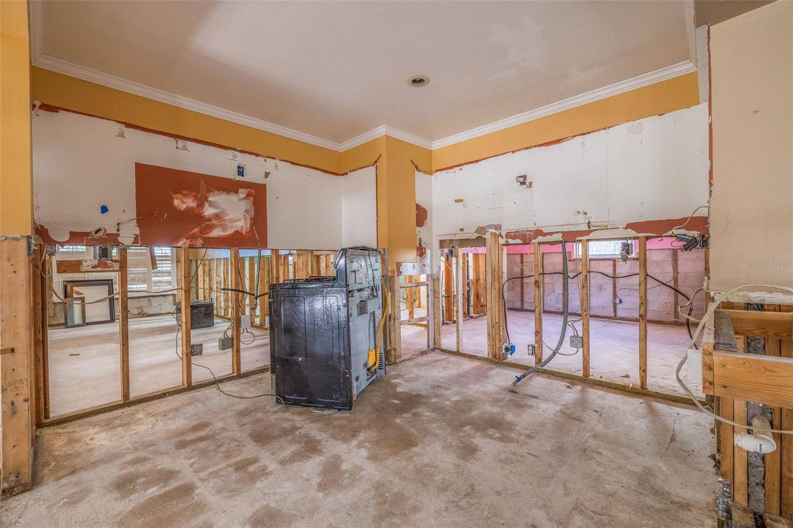 2026 BAYOU GRANDE BLVD NE