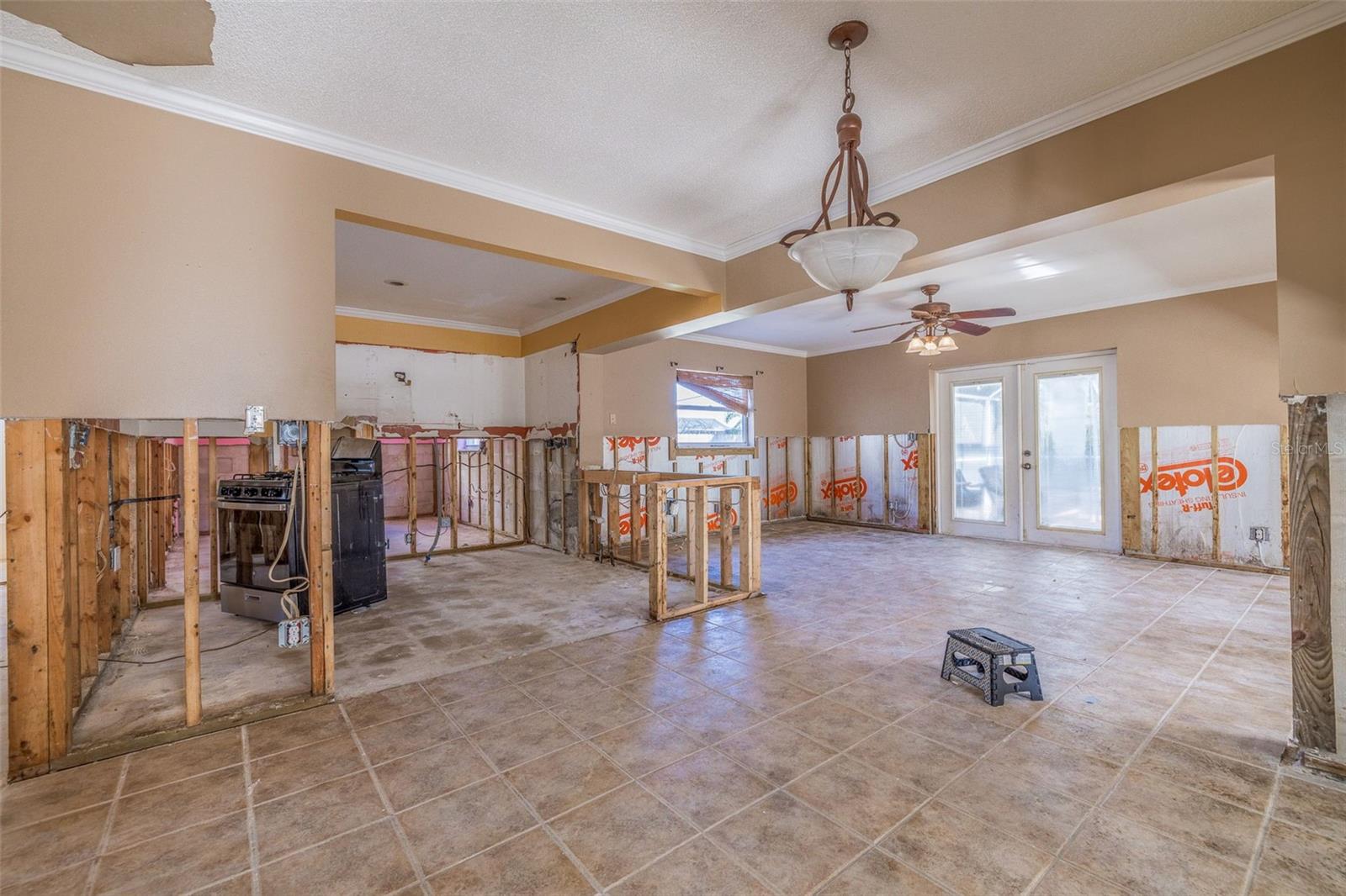 2026 BAYOU GRANDE BLVD NE