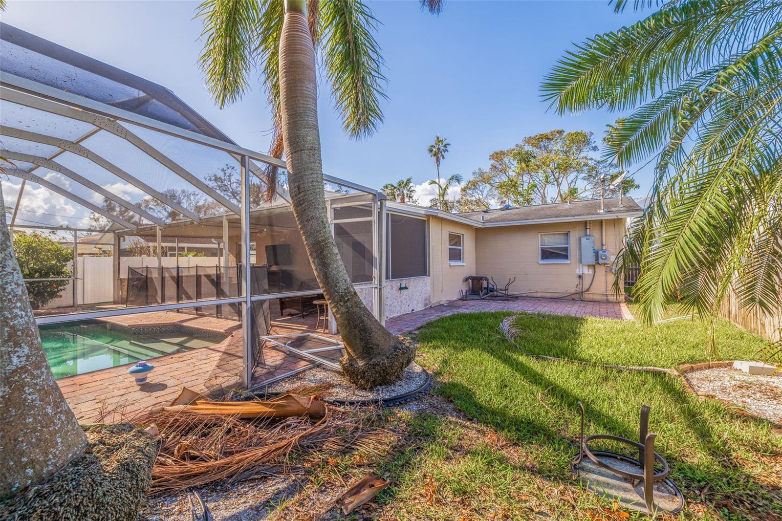 2026 BAYOU GRANDE BLVD NE