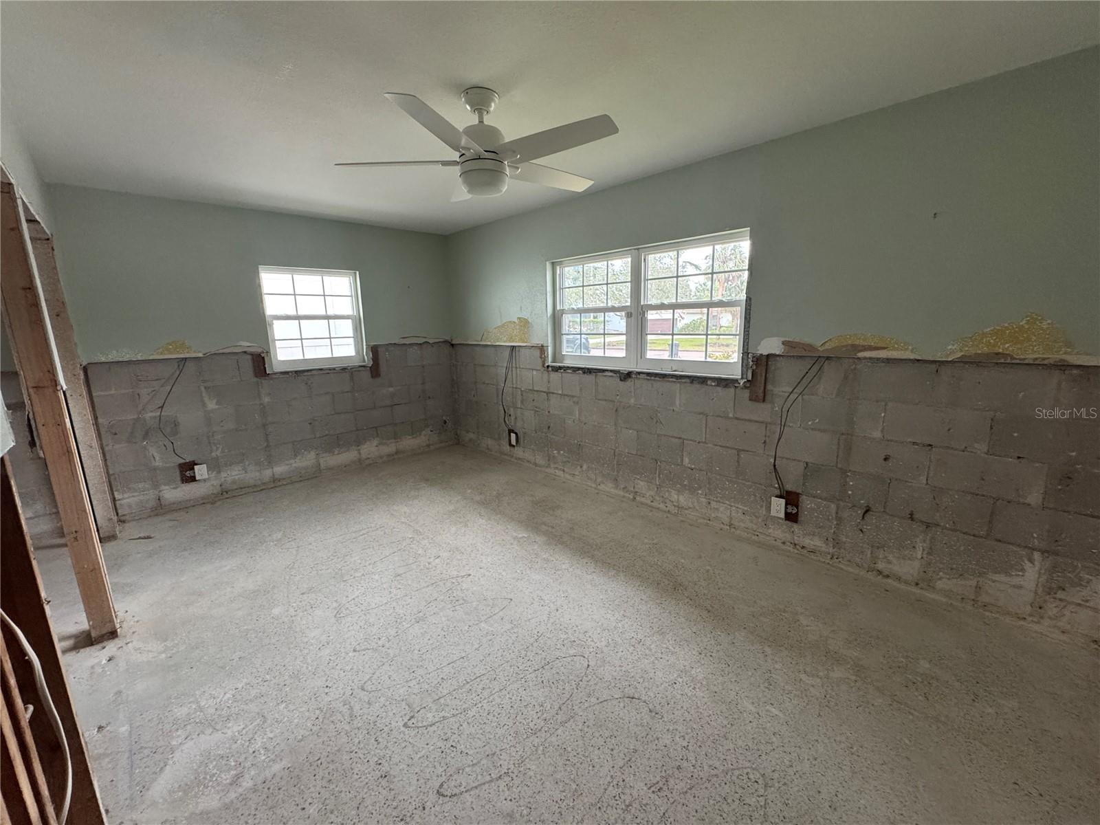 3518 BAYSHORE BLVD NE