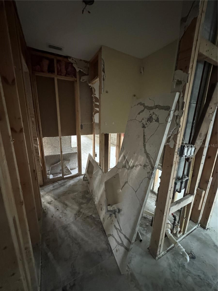 3518 BAYSHORE BLVD NE