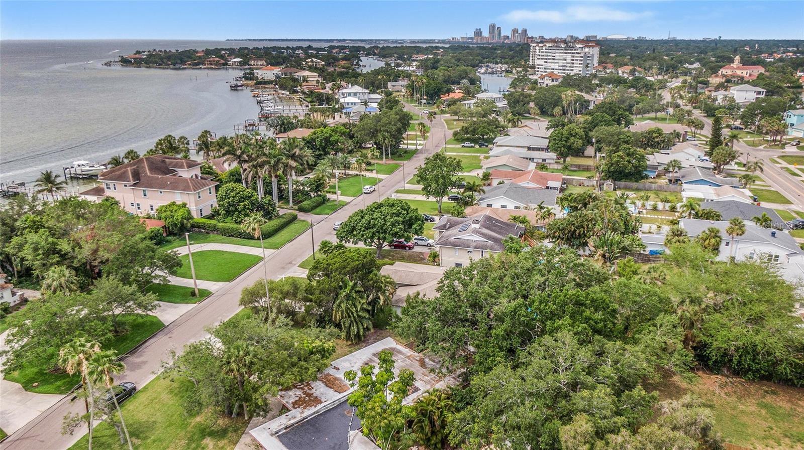 3518 BAYSHORE BLVD NE