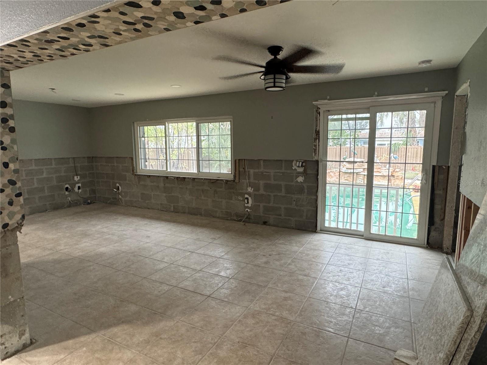 3518 BAYSHORE BLVD NE