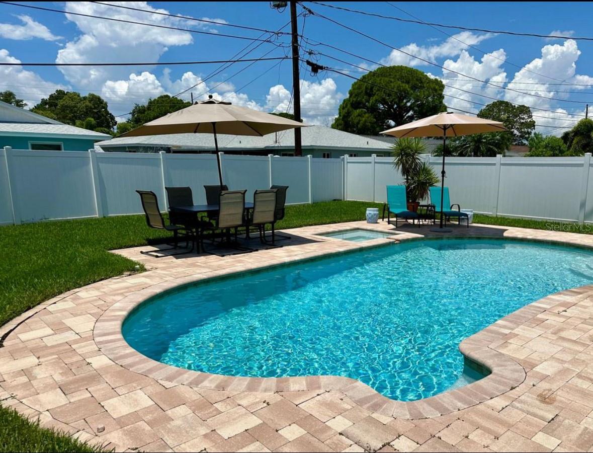 6018 BAYOU GRANDE BLVD NE