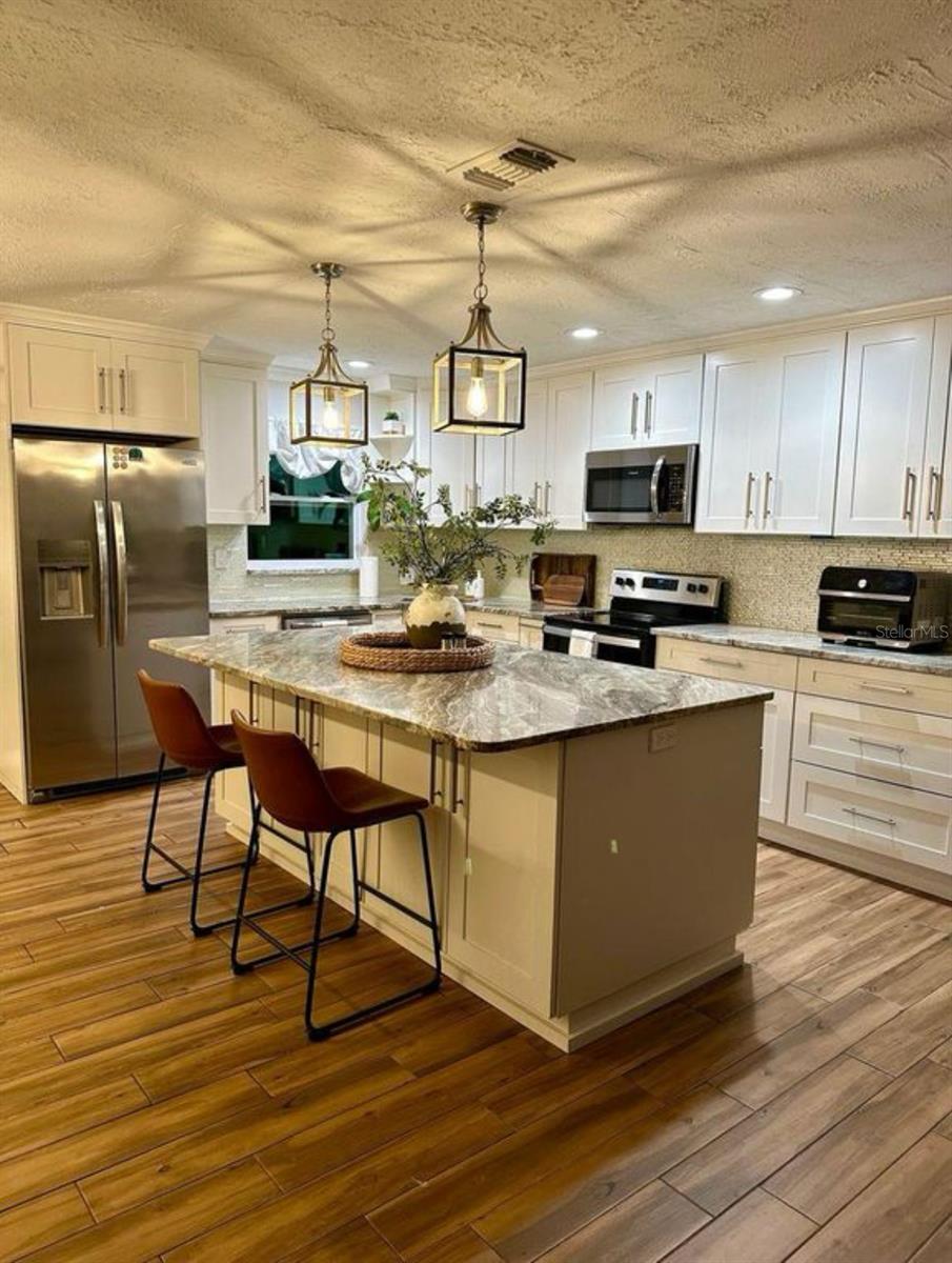 6018 BAYOU GRANDE BLVD NE