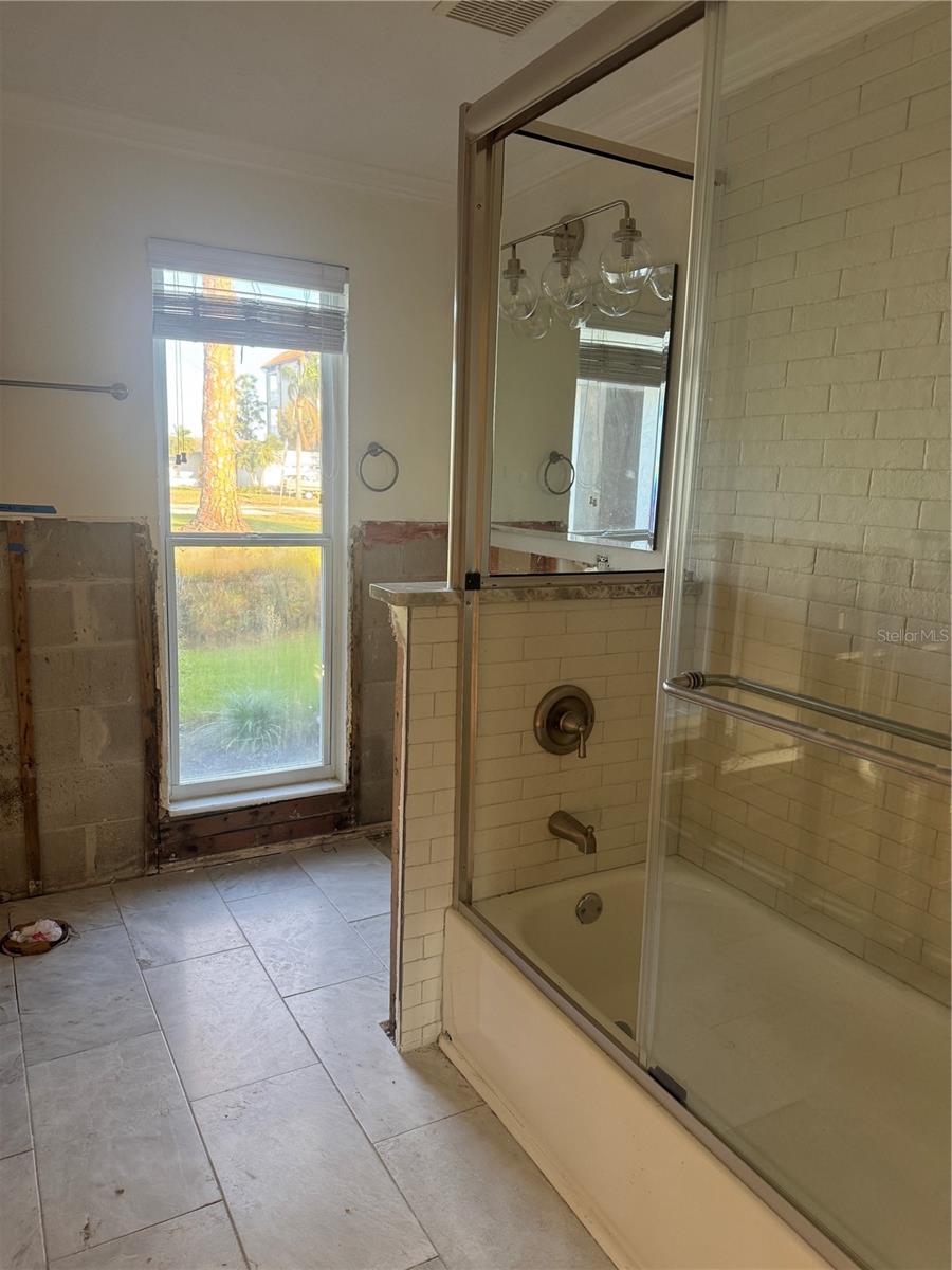 6018 BAYOU GRANDE BLVD NE