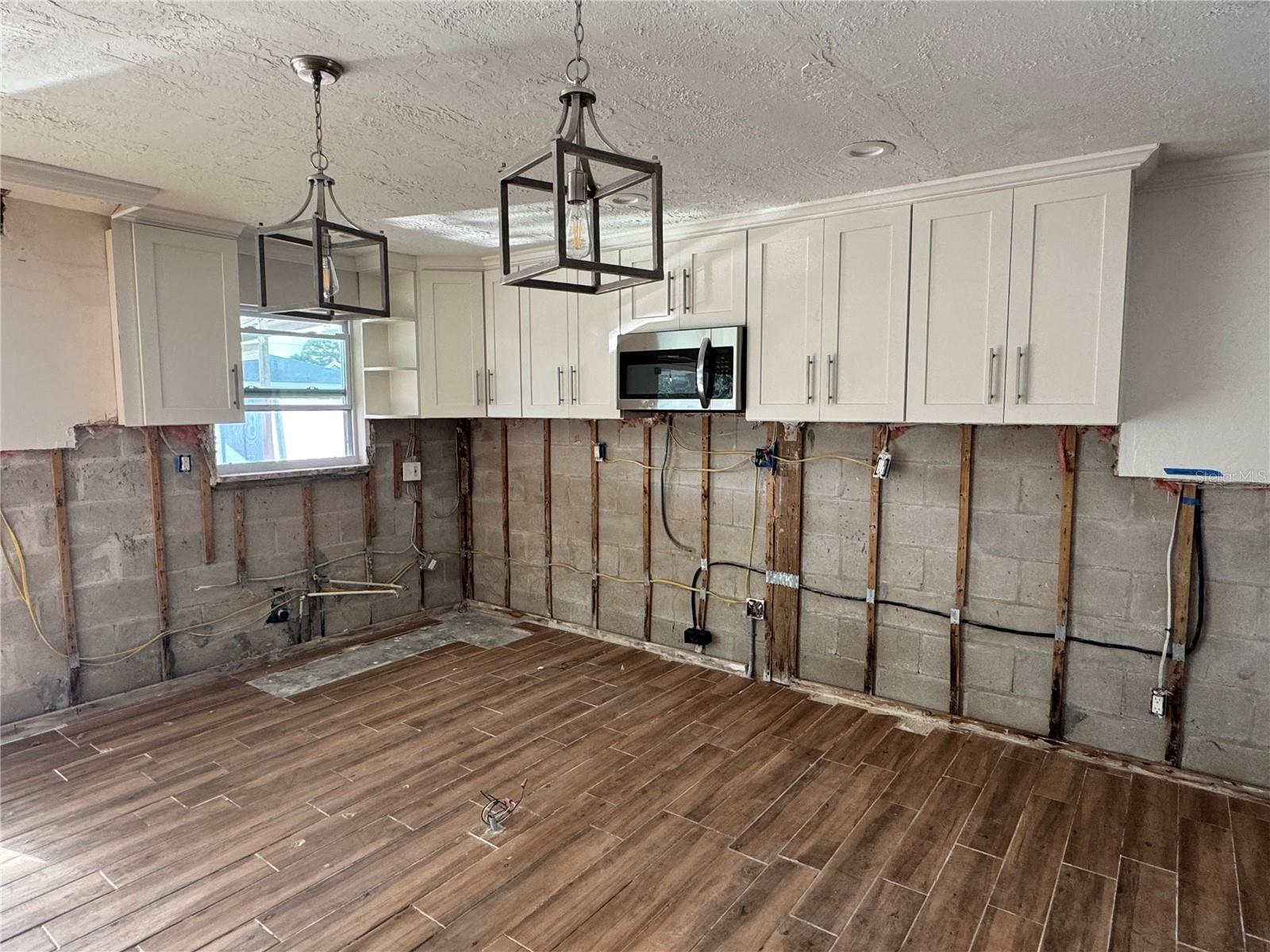 6018 BAYOU GRANDE BLVD NE