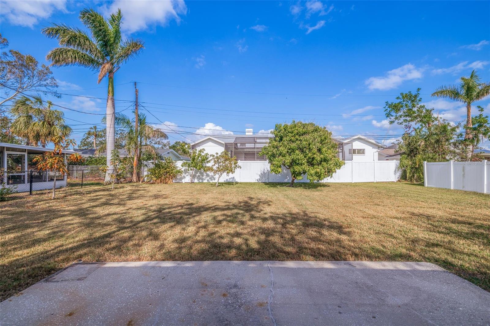 930 SNELL ISLE BLVD NE