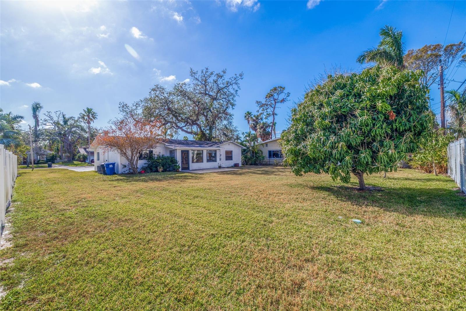 930 SNELL ISLE BLVD NE