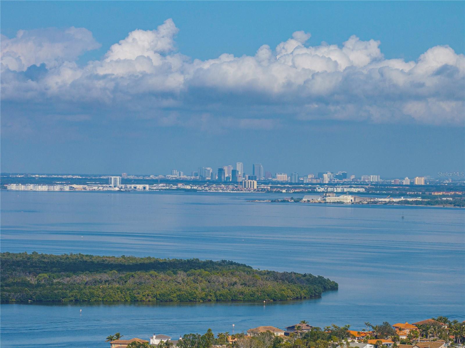 4326 HUNTINGTON ST NE