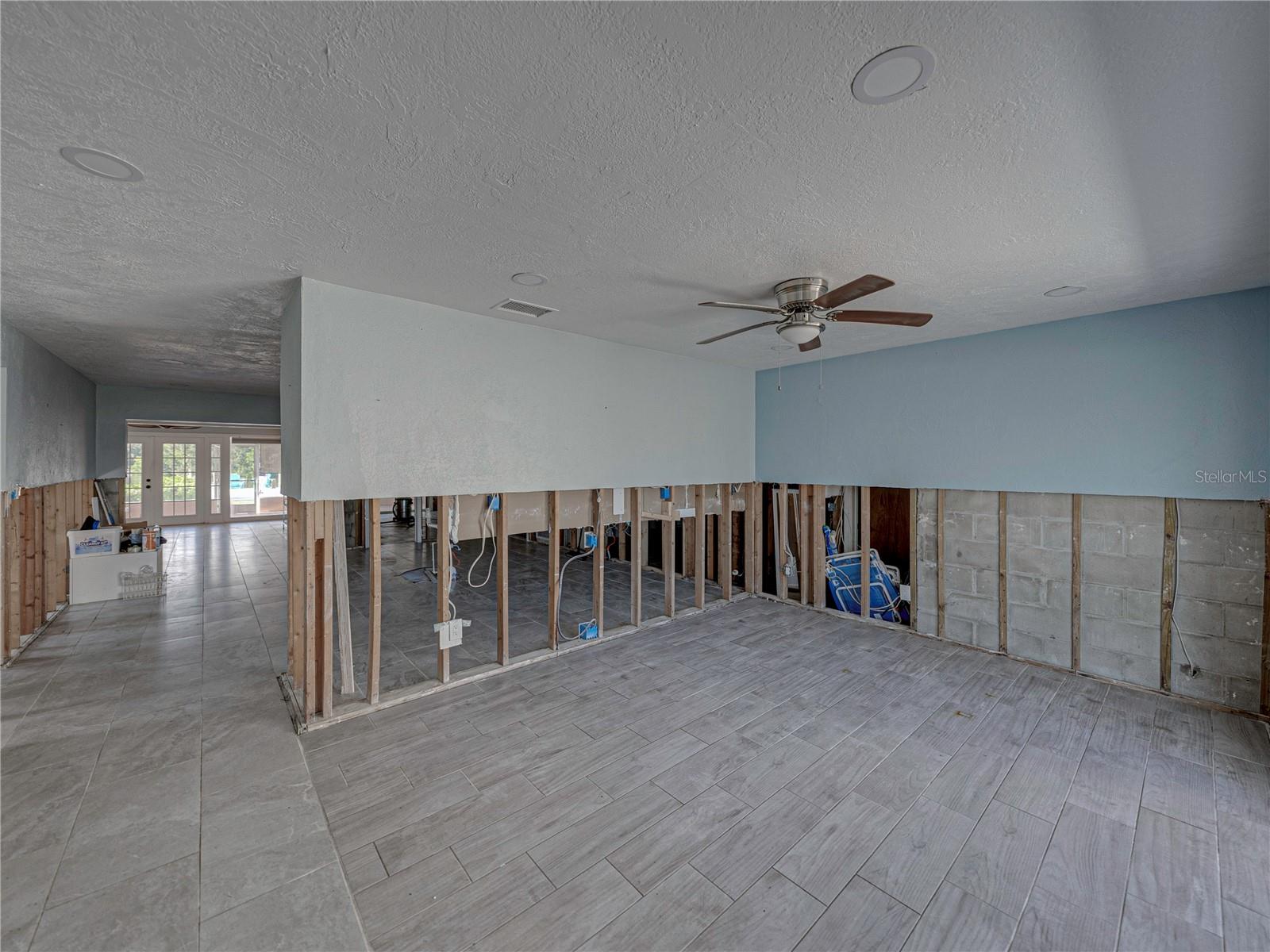 4326 HUNTINGTON ST NE