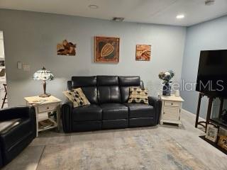 4326 HUNTINGTON ST NE