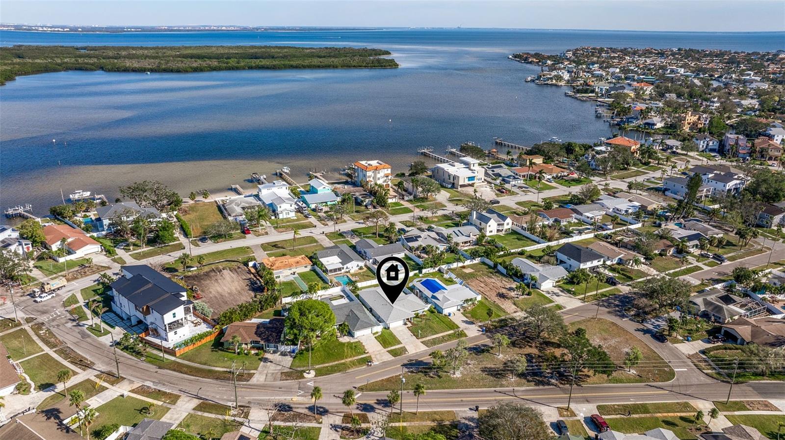 6025 VENETIAN BLVD NE