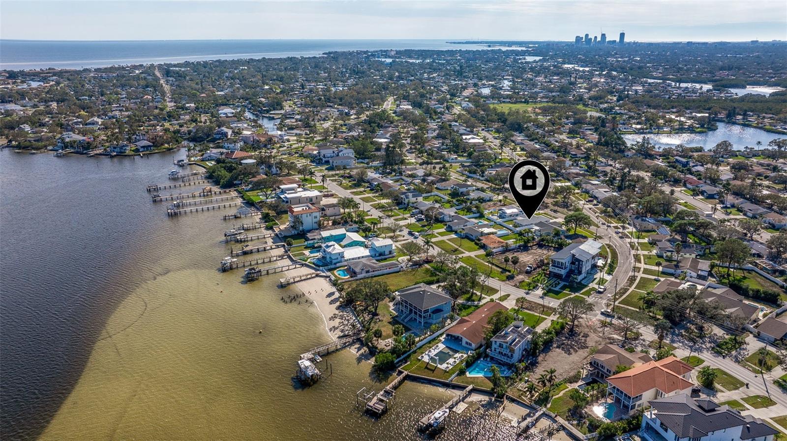 6025 VENETIAN BLVD NE