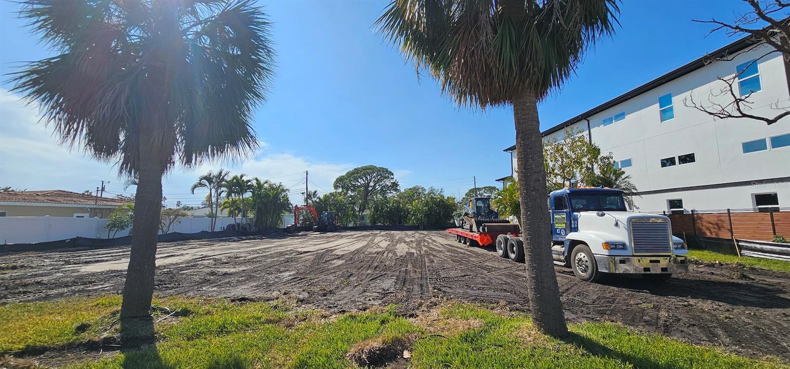 6046 BAYOU GRANDE BLVD NE