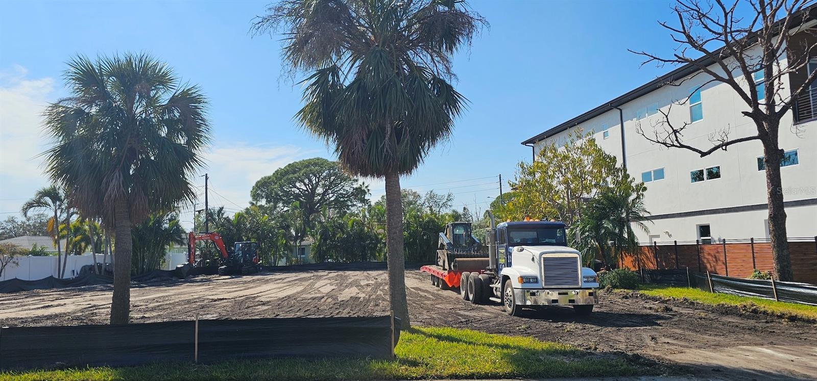 6046 BAYOU GRANDE BLVD NE