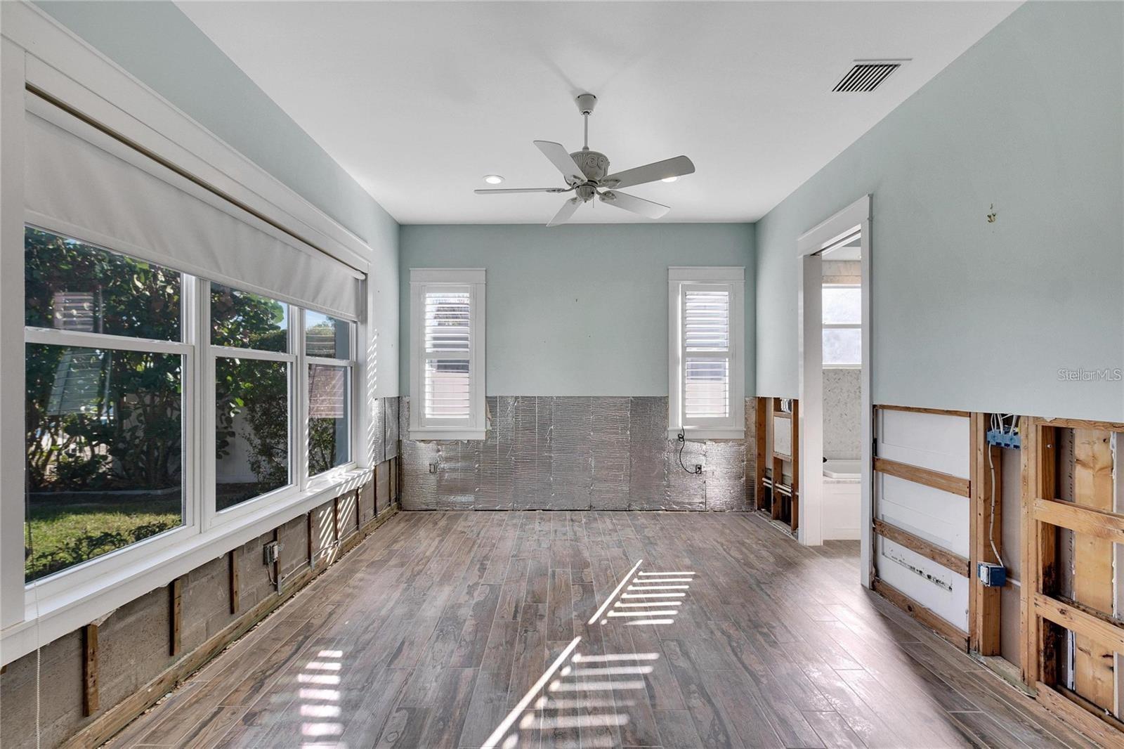 6323 BAYOU GRANDE BLVD NE