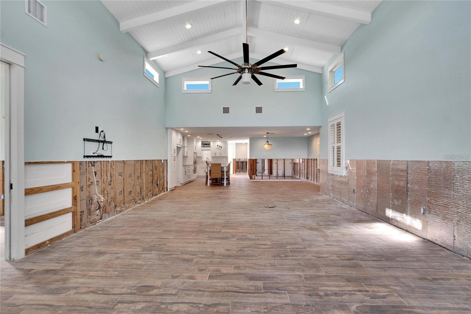 6323 BAYOU GRANDE BLVD NE