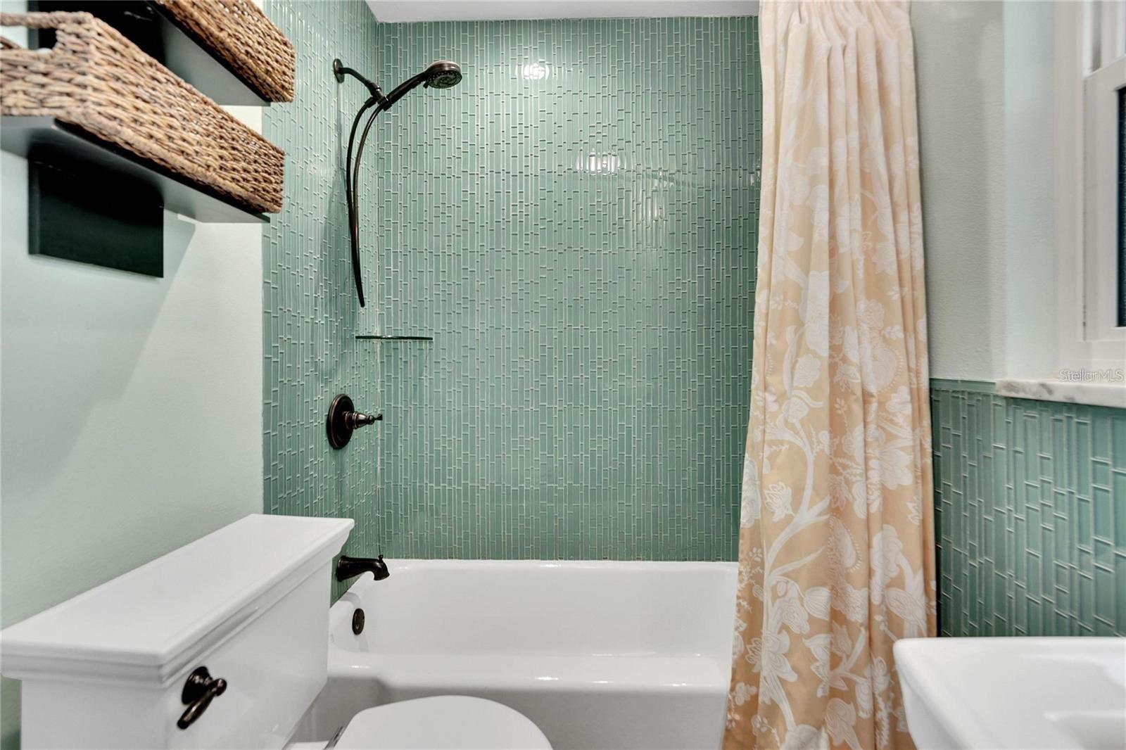 6323 BAYOU GRANDE BLVD NE