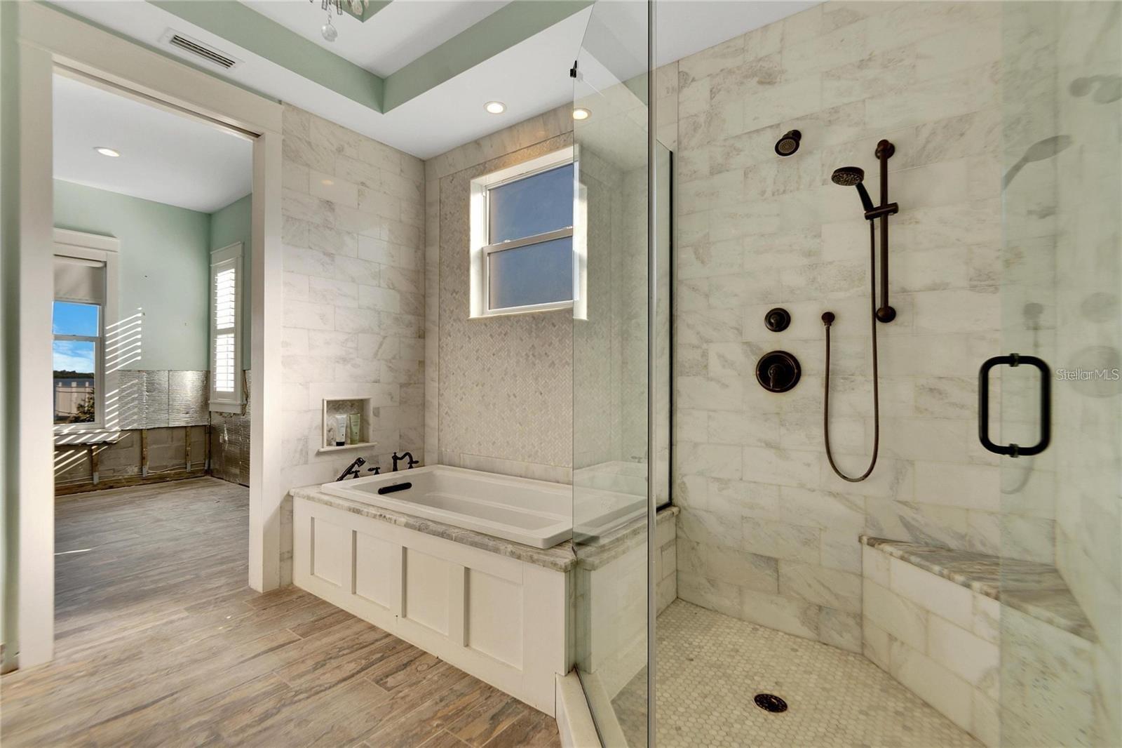 6323 BAYOU GRANDE BLVD NE