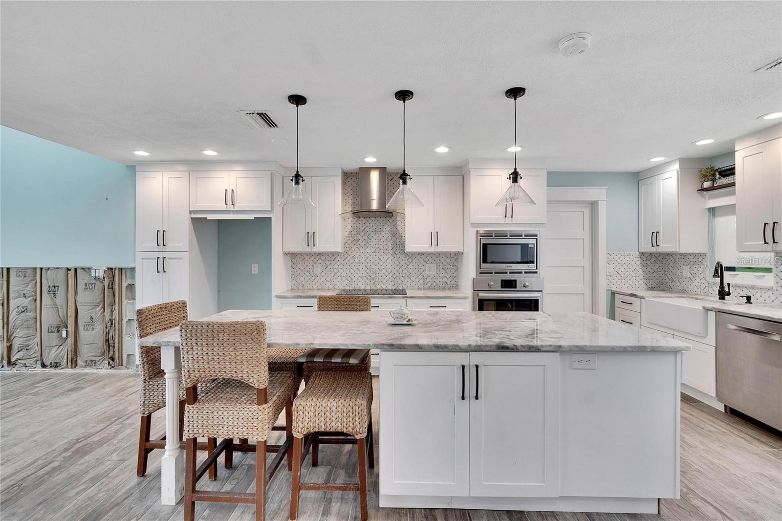 6323 BAYOU GRANDE BLVD NE