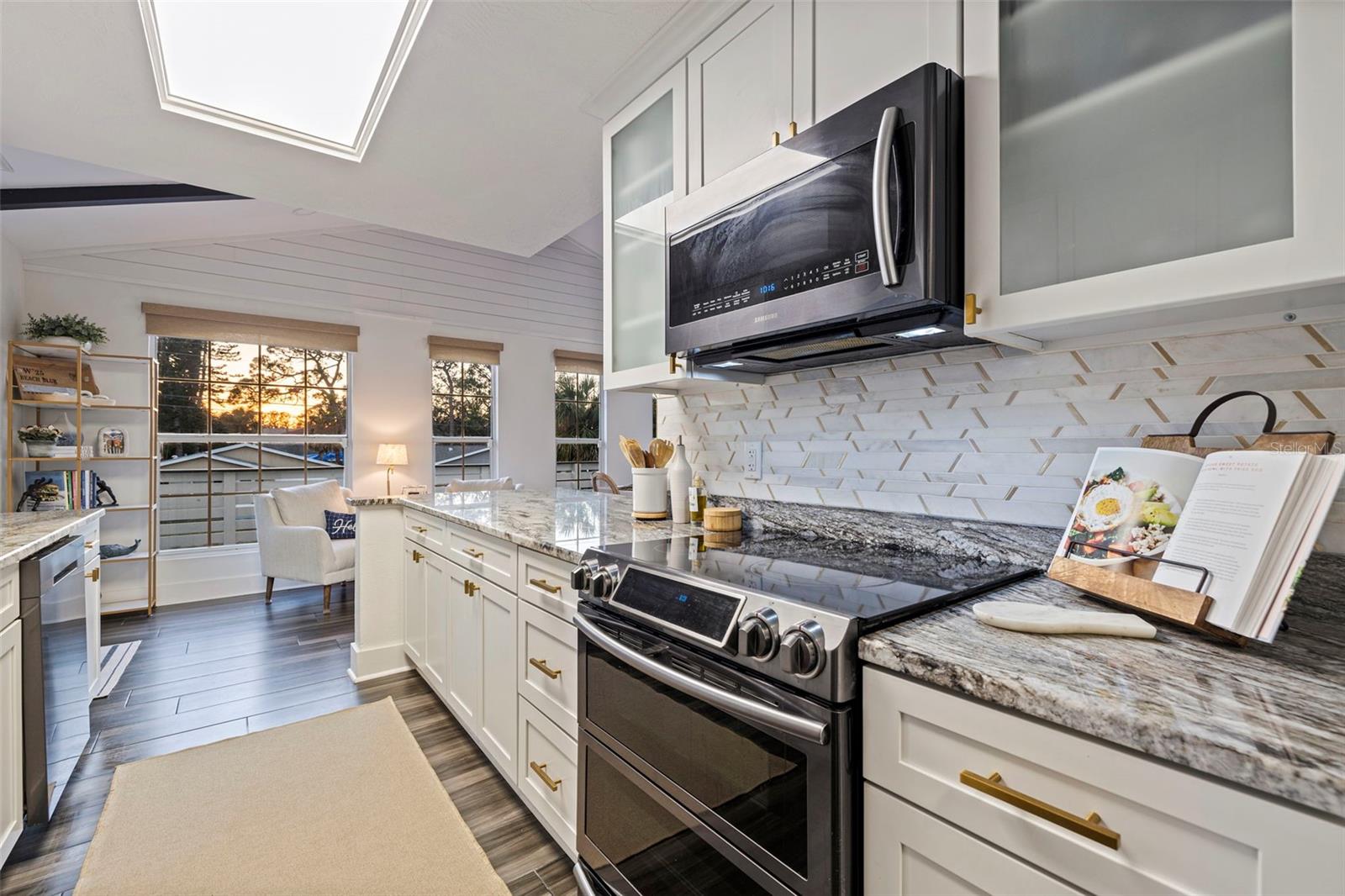 4919 CHANCELLOR ST NE