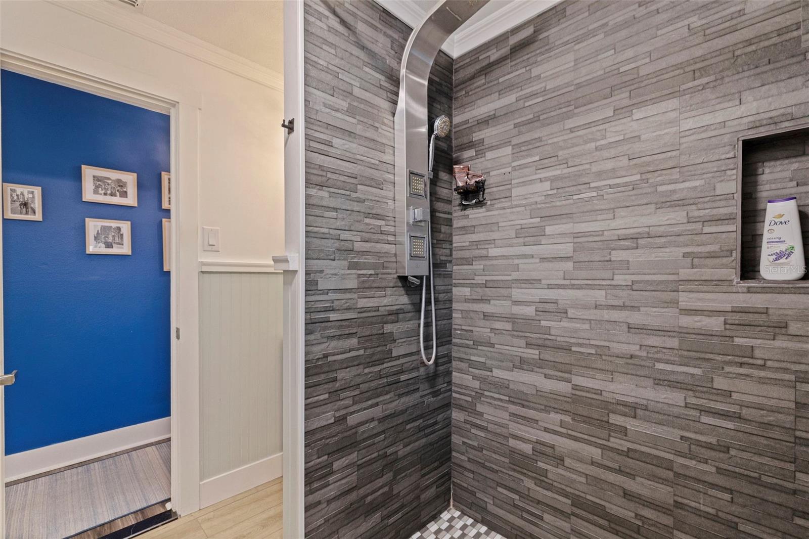 4919 CHANCELLOR ST NE