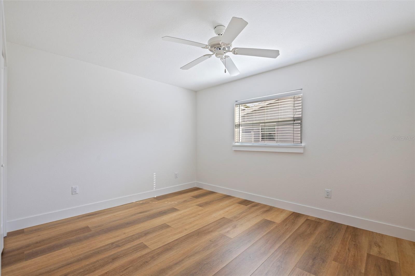 6101 TANGLEWOOD DR NE