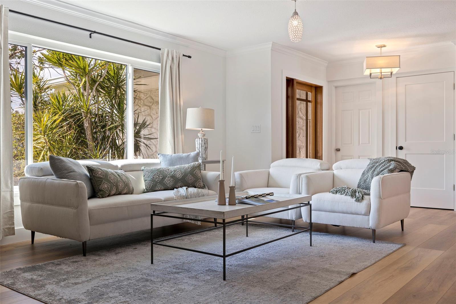 6101 TANGLEWOOD DR NE