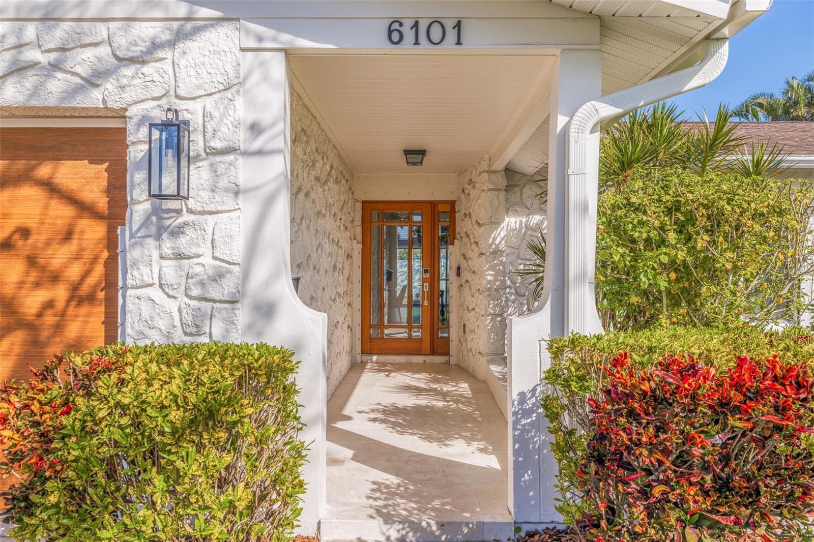 6101 TANGLEWOOD DR NE