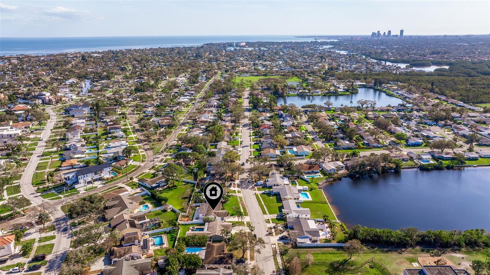 6101 TANGLEWOOD DR NE