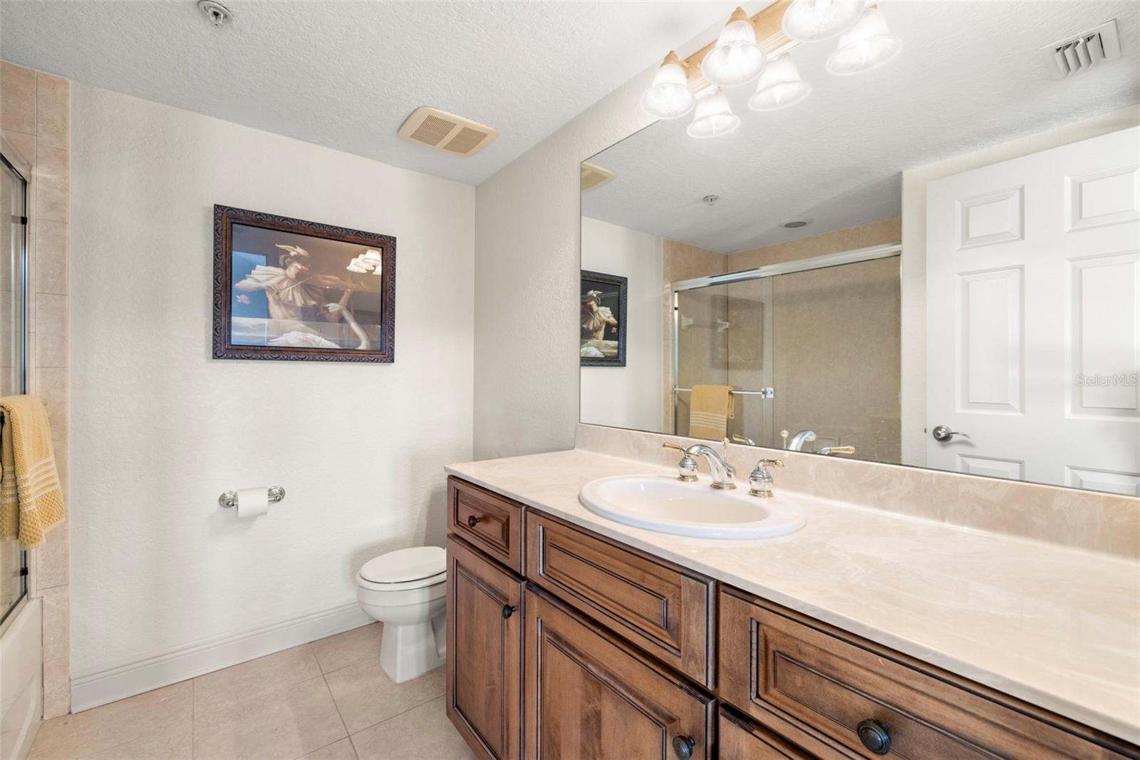 1076 PASEO DEL RIO NE