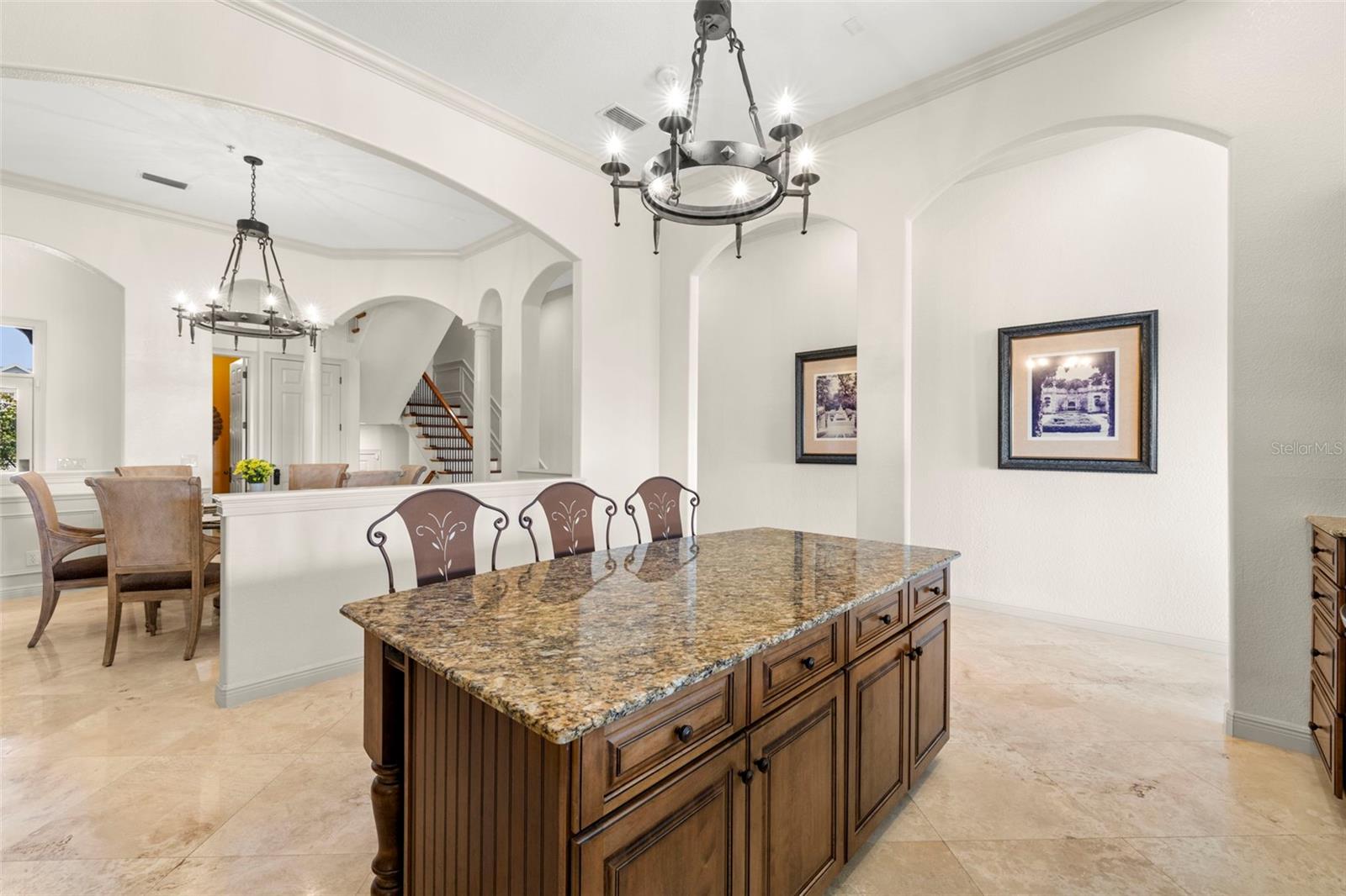 1076 PASEO DEL RIO NE