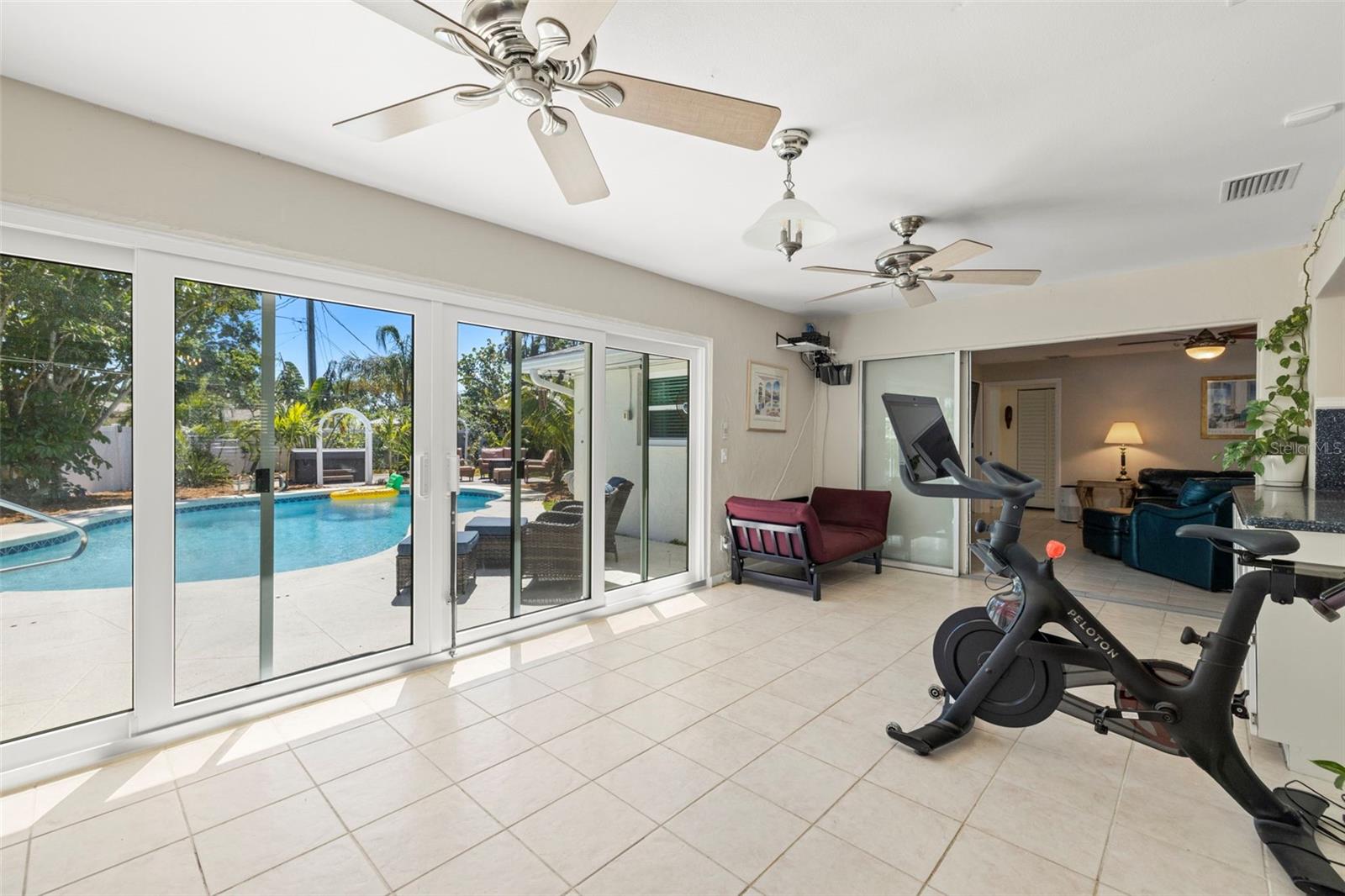 1508 EDEN ISLE BLVD NE